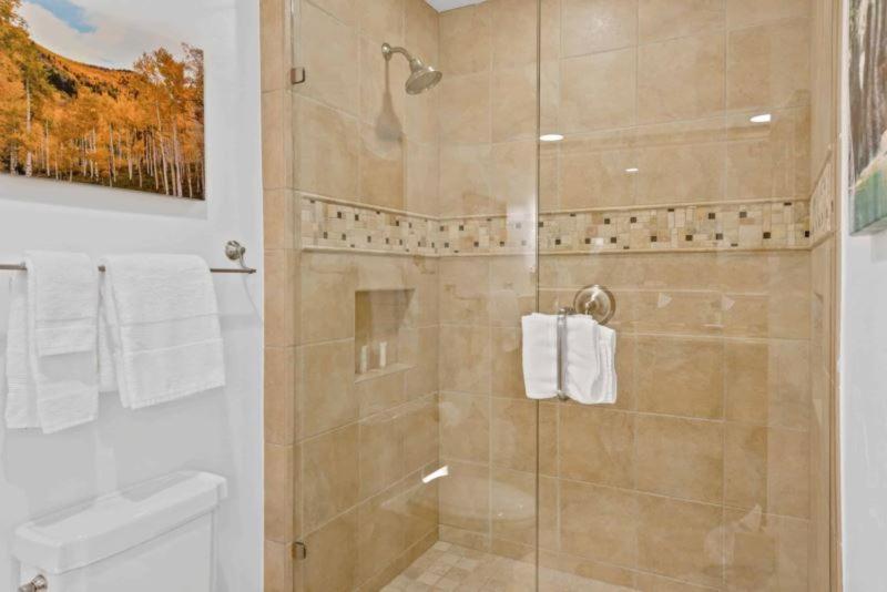 Ridgepoint Townhome 198 By East West Hospitality Beaver Creek Exteriör bild