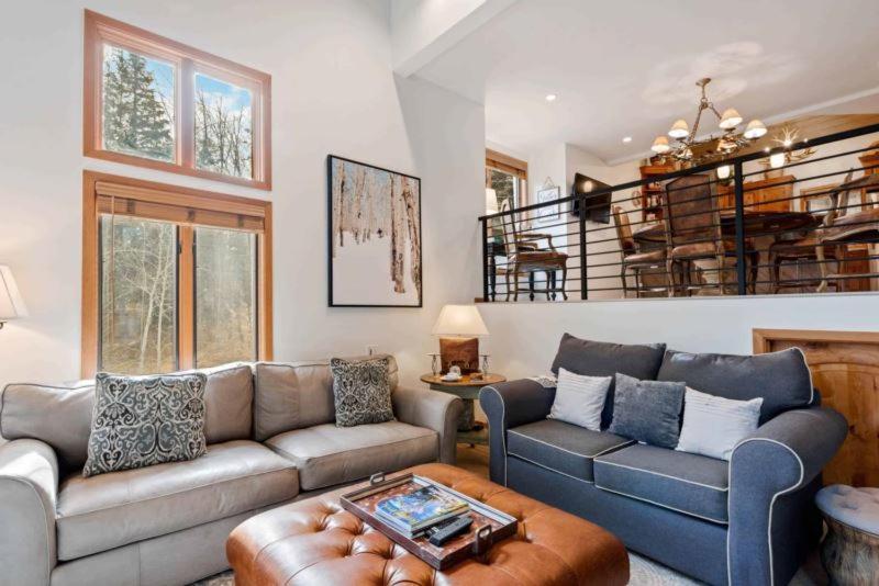 Ridgepoint Townhome 198 By East West Hospitality Beaver Creek Exteriör bild