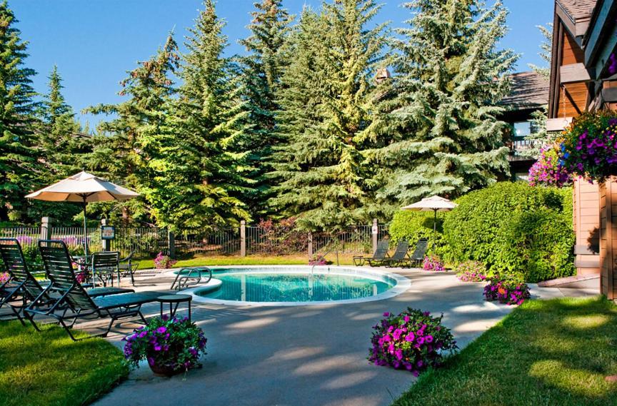 Ridgepoint Townhome 198 By East West Hospitality Beaver Creek Exteriör bild